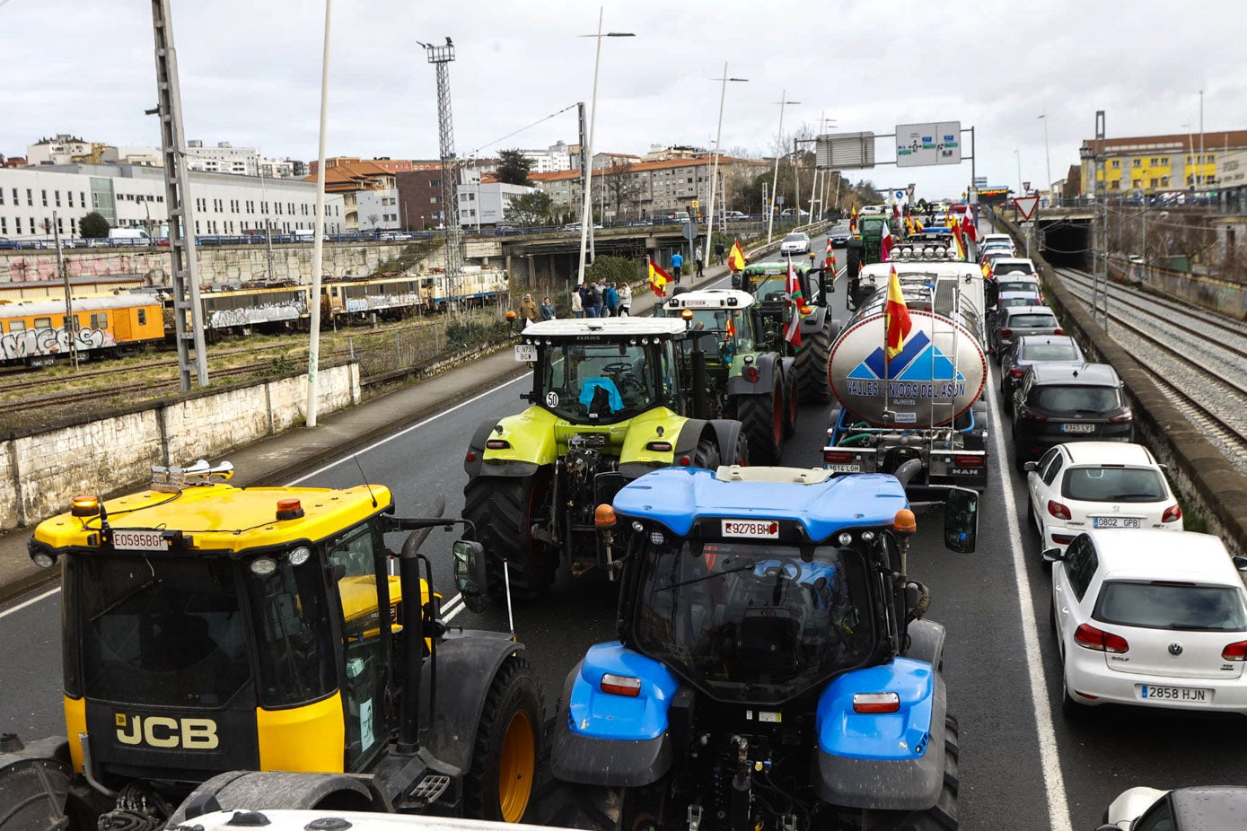 Todo listo en la llegada a Santander por Peñacastillo. 