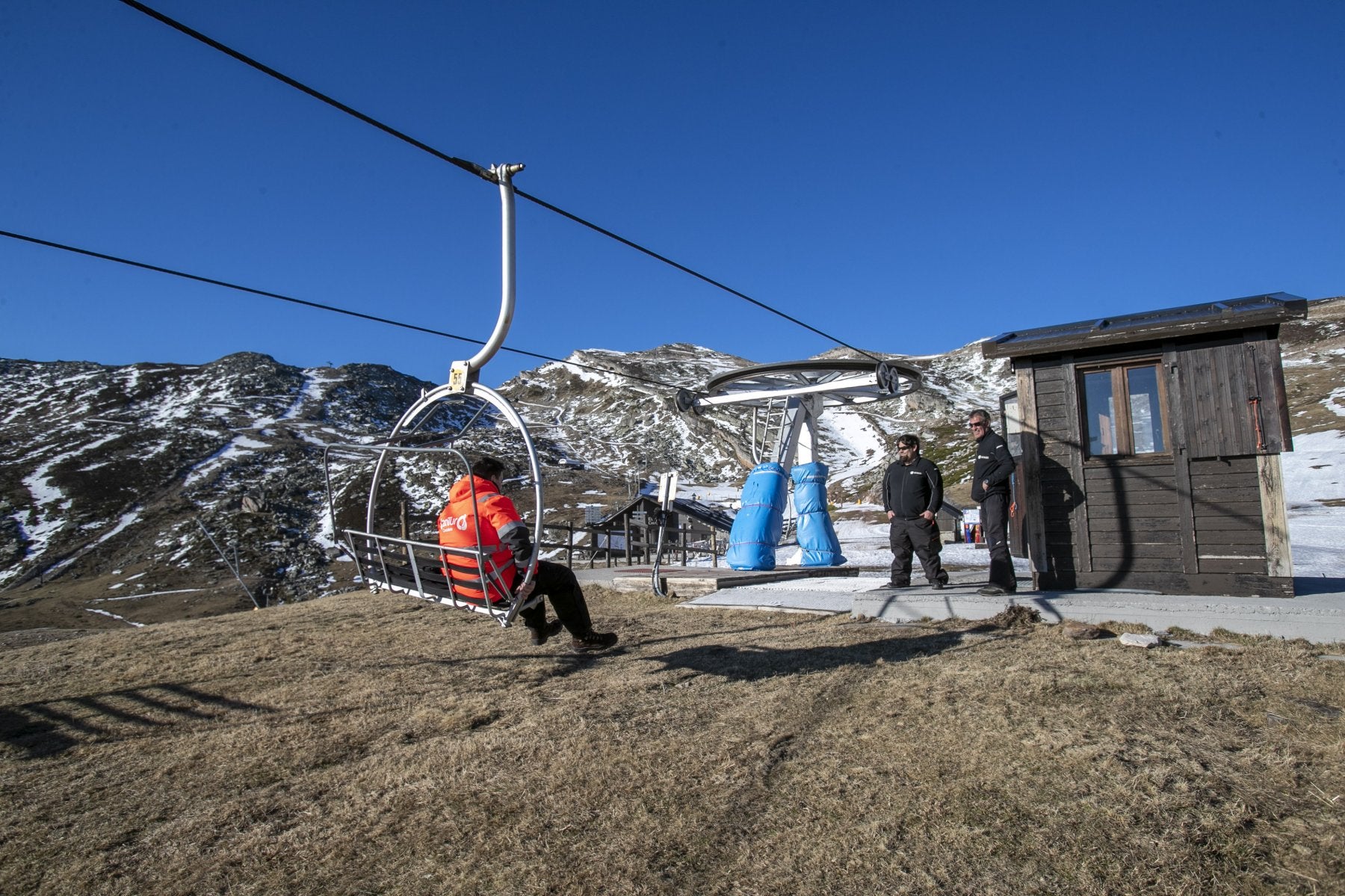 Imagen que presentaba la estación de Alto Campoo el pasado 24 de enero, con la nieve ausente.