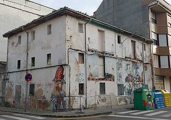 Vivienda ubicada entre las calles Lino Casimiro Iborra y Juan de la Cosa.