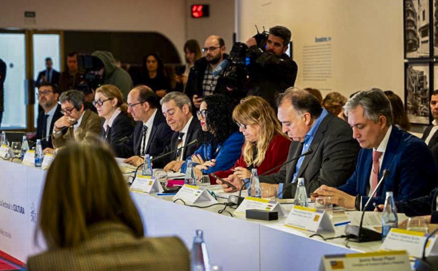 Imagen del pleno de la Conferencia Sectorial mantenido en Avilés. Al fondo, Eva Guillermina Fernández, consejera de Cultura de Cantabria.