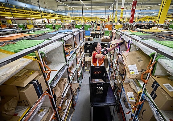 Centro logístico de Amazon en Valencia.