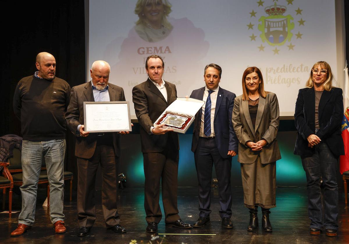 Fernando, José Ramón y Miguel Ruiz, junto a Caramés, Sáenz de Buruaga y Gómez de Diego