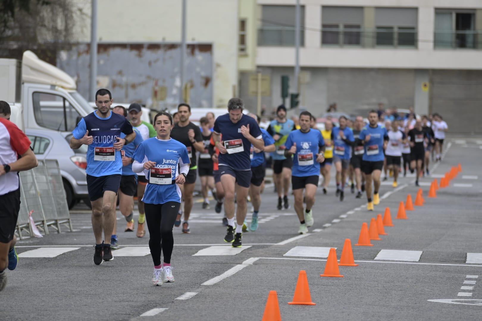 La carrera, en plena comoetición.