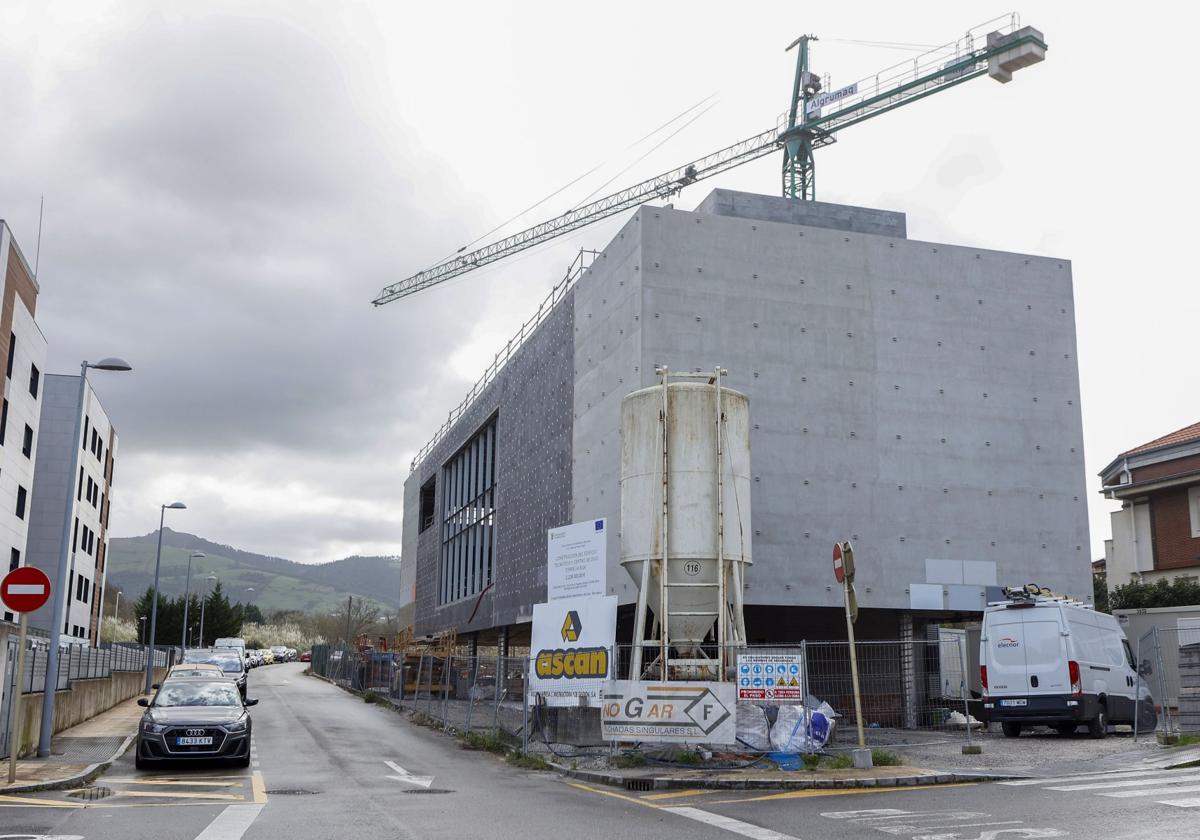 Las obras de la Tecnoteca han entrado en su última fase y se ejecutan junto a los nuevos edificios del Asilo.