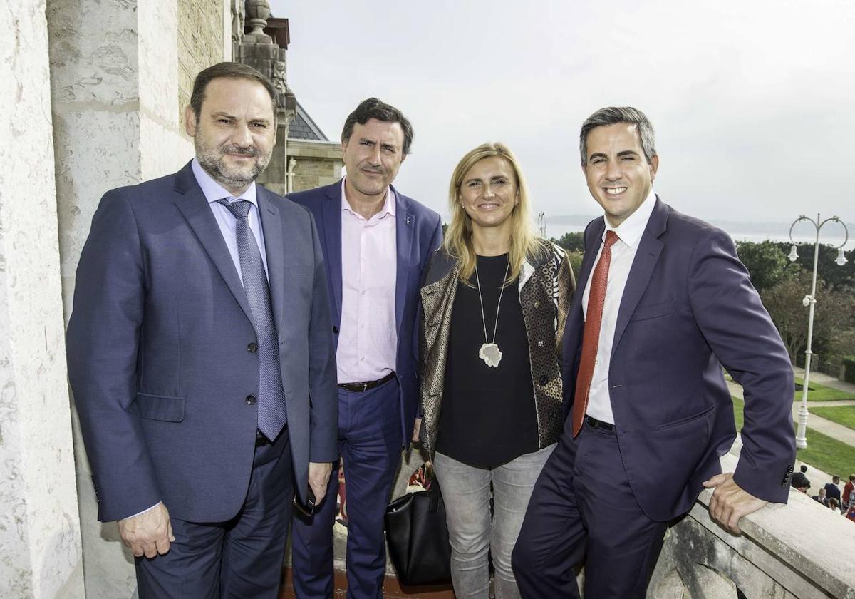 José Luis Ábalos, Francisco Fernández Mañanes, Noelia Cobo y Pablo Zuloaga en La Magdalena en el 2018.