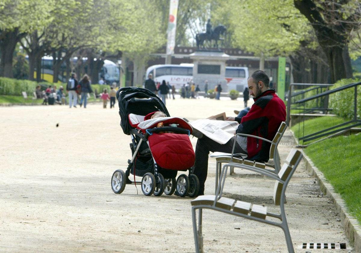 El derecho de los padres a reclamar el complemento de maternidad para su pensión no prescribe