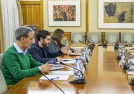 La consejera Begoña Gómez del Río se reunió ayer en Madrid con el ministro Pablo Bustinduy.