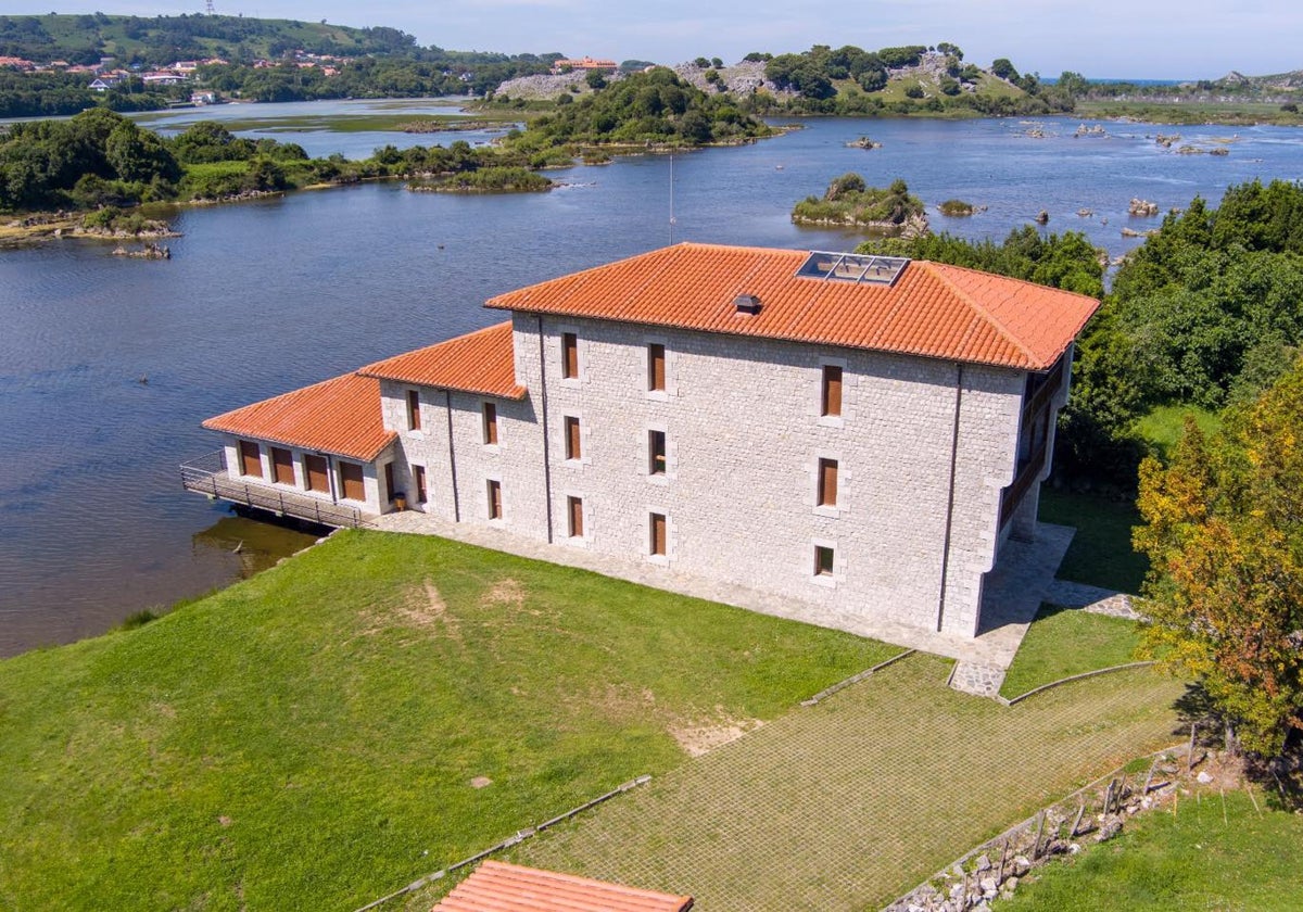 Vista aérea de la Casa de las Mareas de Soano.