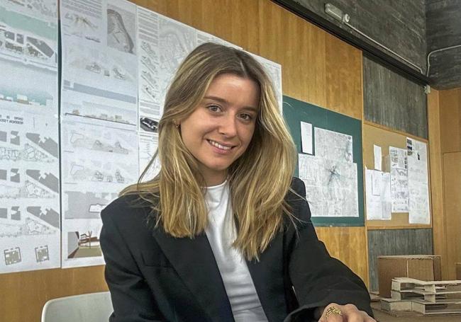 Paula de Carlos Lassalle en un aula de su Universidad.