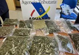 Aduanas interviene 2,8 kilos de cogollos de marihuana y 500 gramos de polen de 'cannabis'