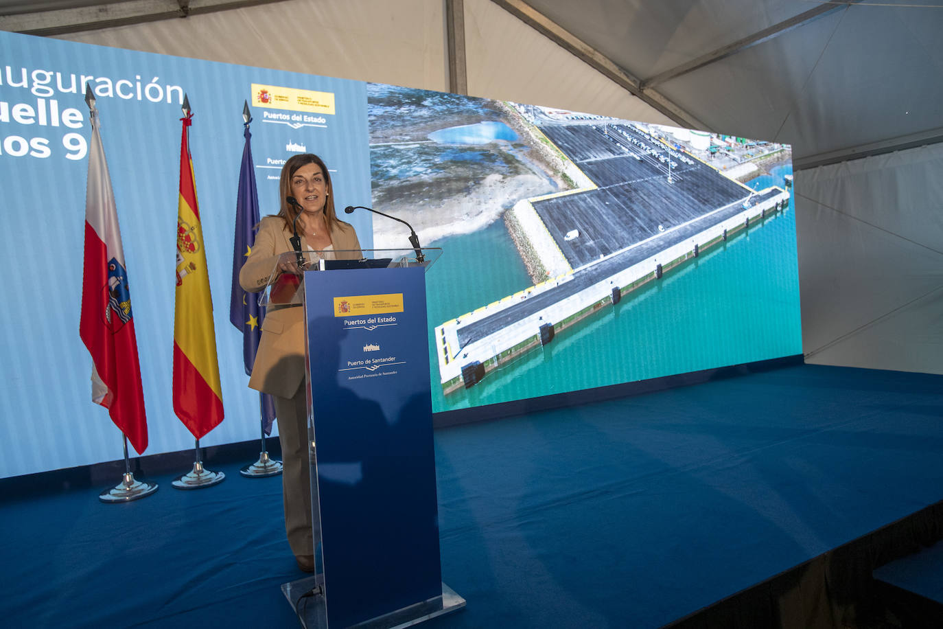 Tras un primer encuentro amable, Buruaga elevó el tono en el Puerto contra el ministro por su decisión sobre la intermodal de La Pasiega.