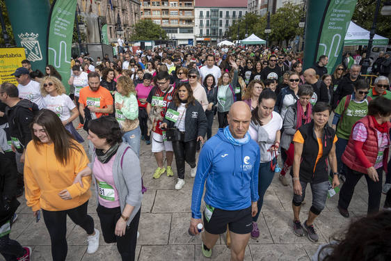 Vecinos inician la marcha solidaria, el año pasado, en el Bulevar Demetrio Herrero.