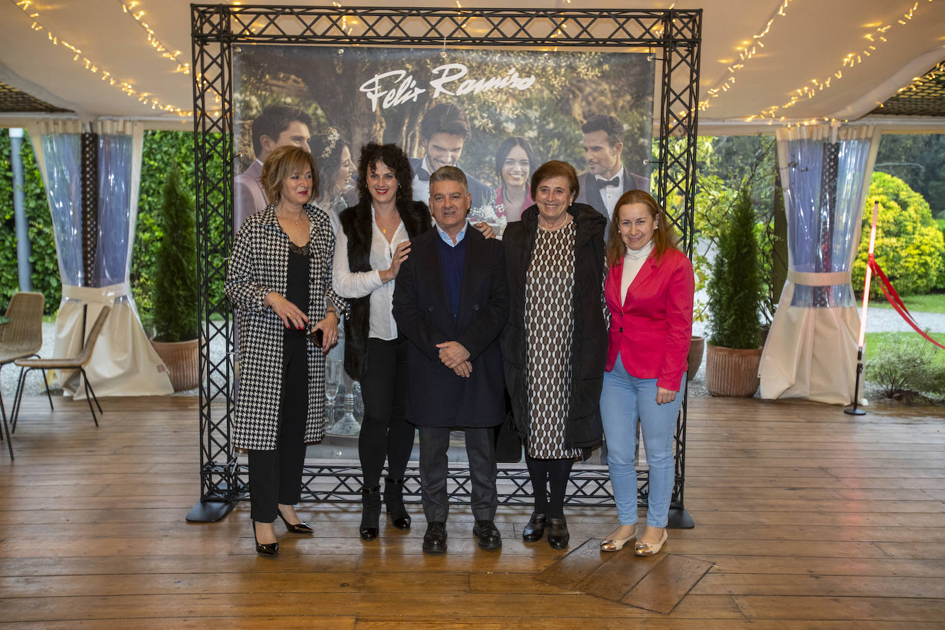 Virginia Ortiz, Josefa Cobo, Cándido Cobo, Josefa Sainz y Mercedes Fernández.