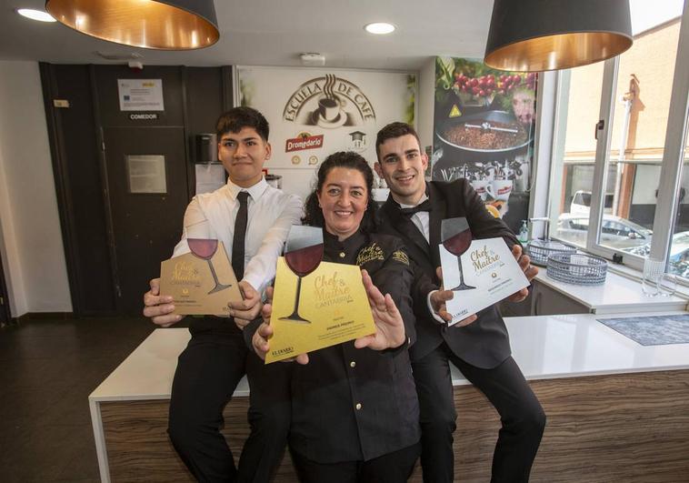 Jhon Pío Aguirre, Isabel Sobrón y Diego de Obeso, podio del concurso celebrado ayer en la Escuela de Hostelería del IESFuente Fresnedo.