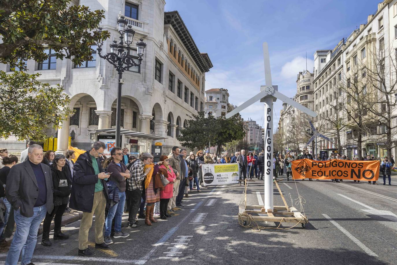 Los manifestantes cortaron la calle calvo Sotelo durante unos minutos.