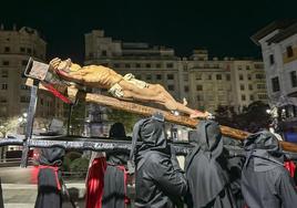 El Cristo de la Misericordia, enprocesión, a su regresoa la Porticada.