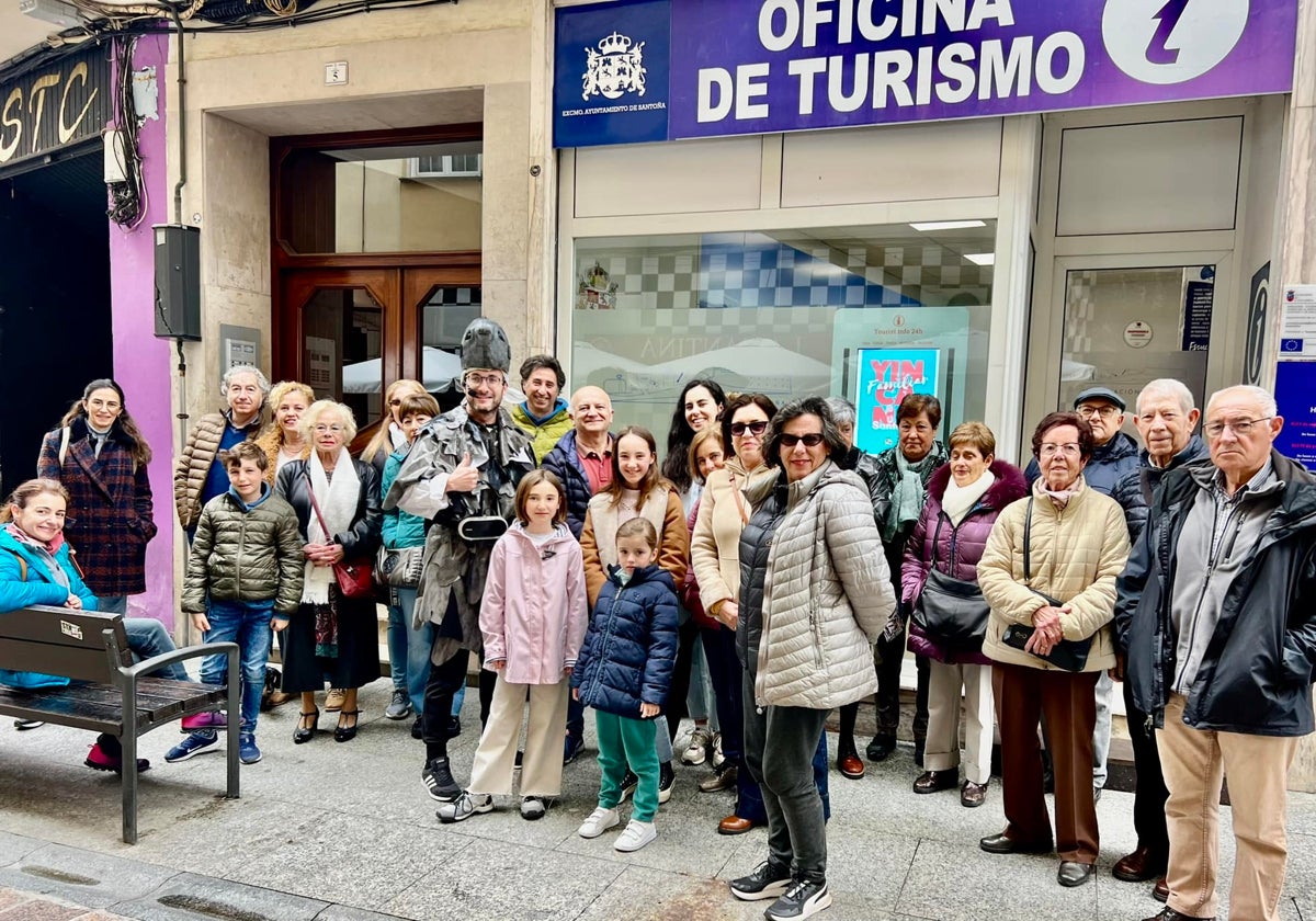 Participantes en la 'Experiencia Santoña curiosa'.