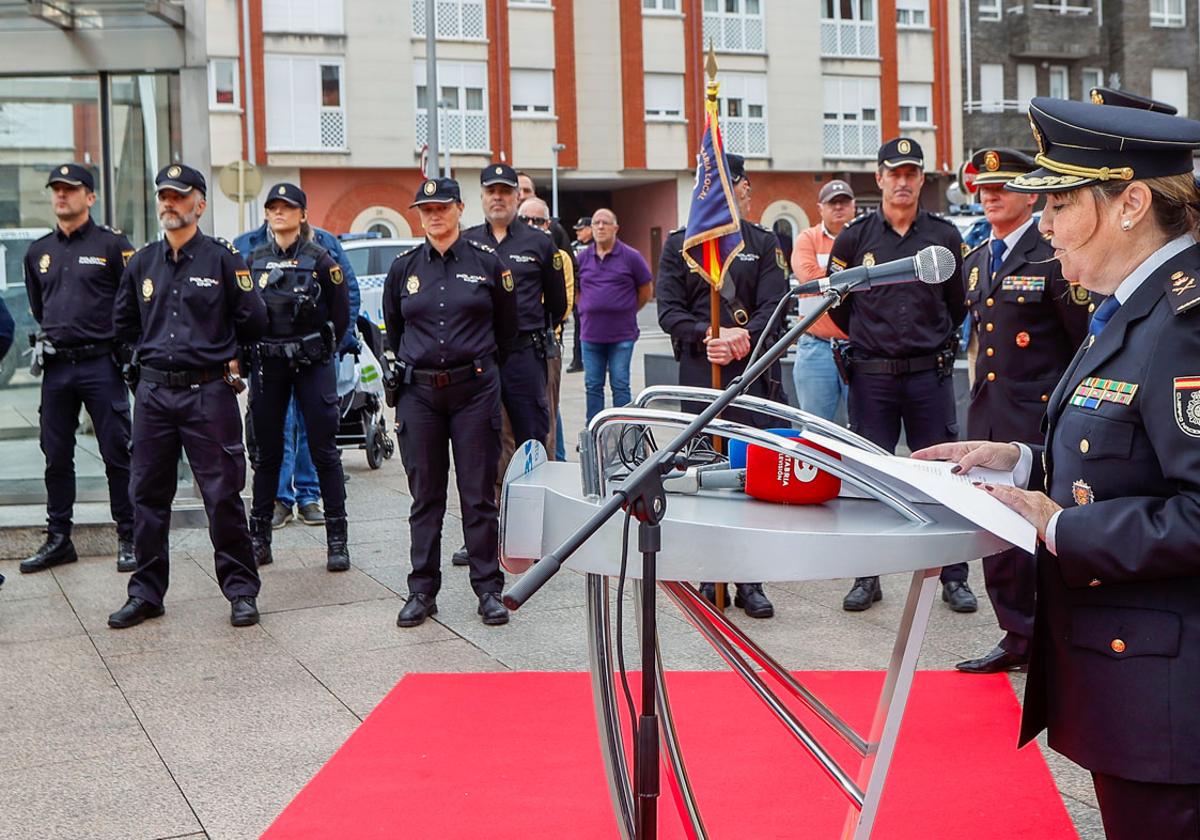 Así ha sido el homenaje a la Policía Nacional