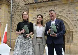 Beatriz Dominguez-Gil, María José Sáenz de Buruaga y Alejandro Sanz.