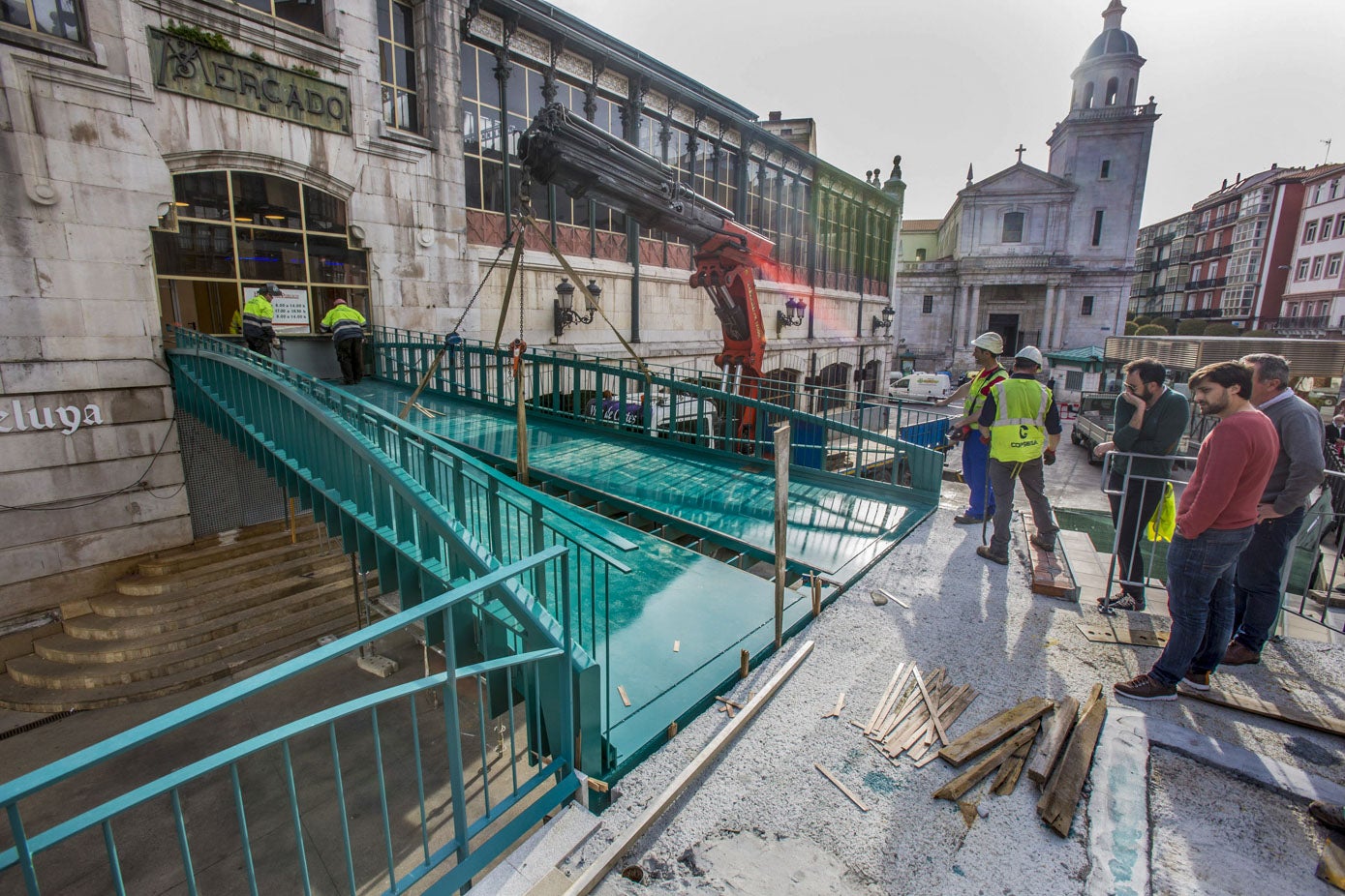 La rampa de acceso al Mercado de la Esperanza se instaló en 2017.