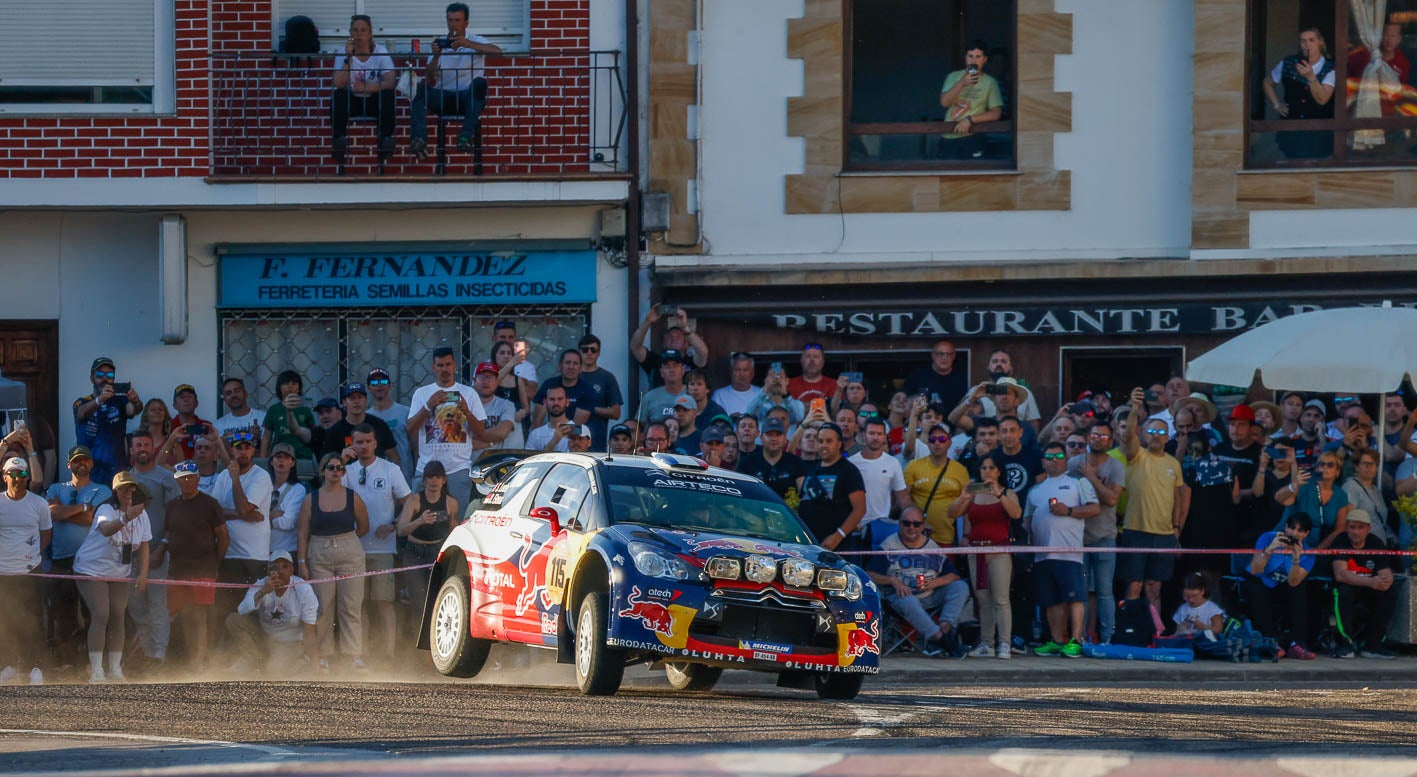 Fernando Garrido derrapa con su Citroën DS· WRC.