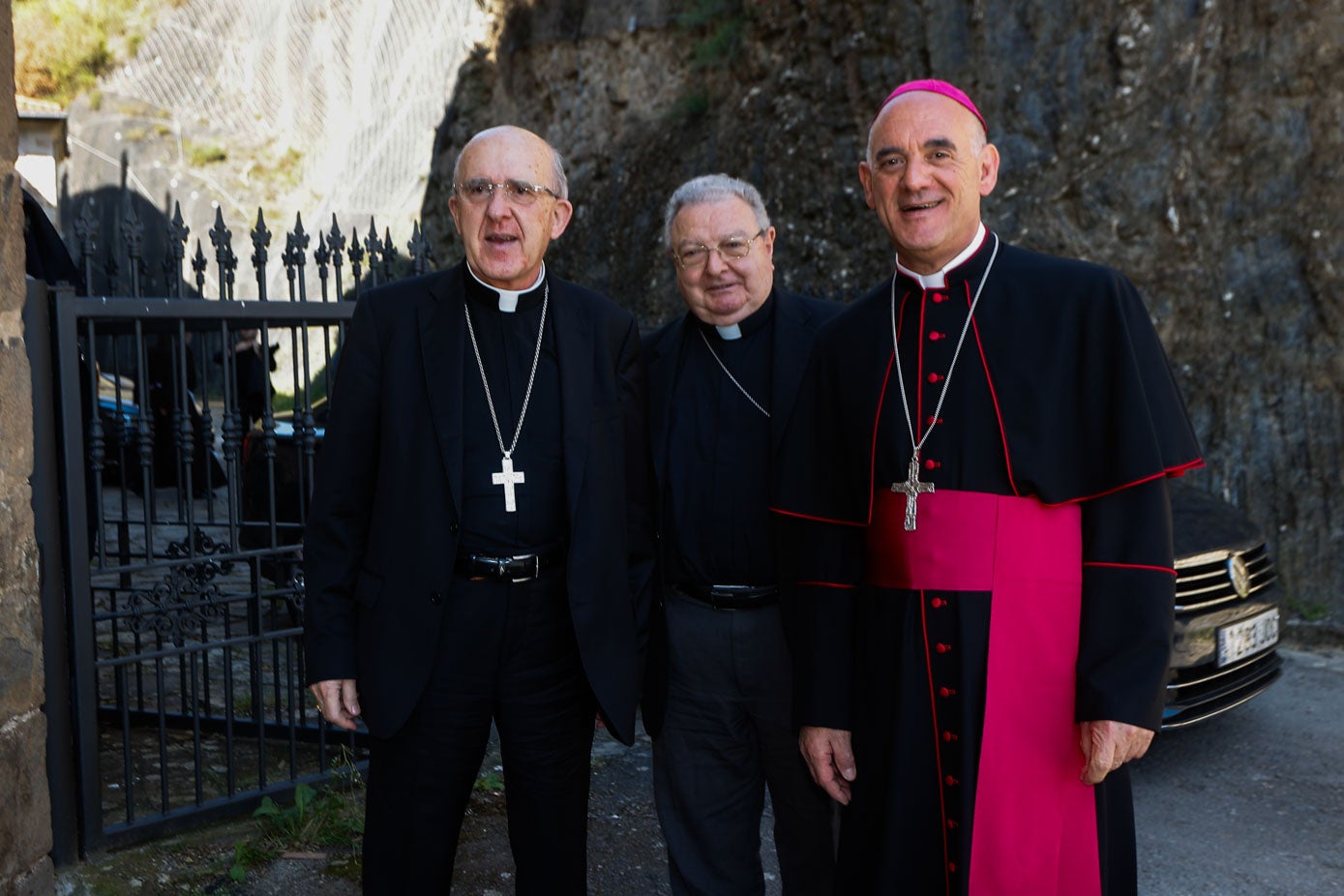 Carlos Osoro, junto a los obispos de Palencia y Santander. 