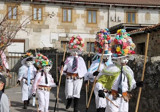 Desfile de los zamarrones de Los Carabeos en el último carnaval.