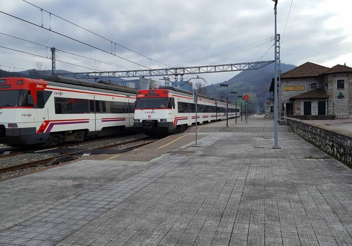 Estación de Renfe en Los Corrales de Buelna.