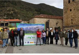 Participantes en el taller junto al ponente y responsables del Grupo de Acción Local Liébana