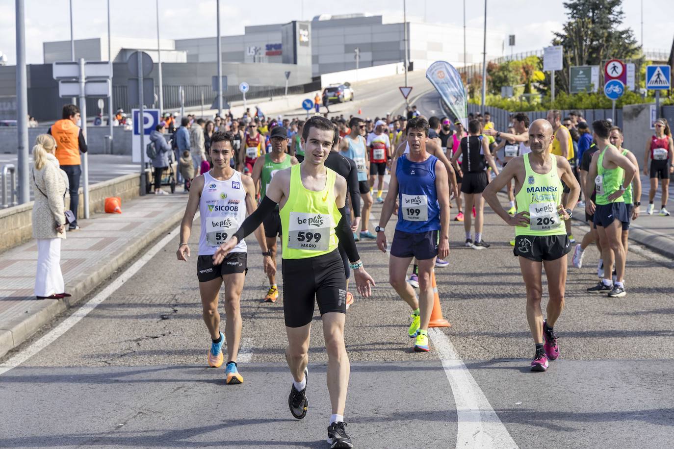 Mario Arroyo (599), en el regreso a la línea de salida.