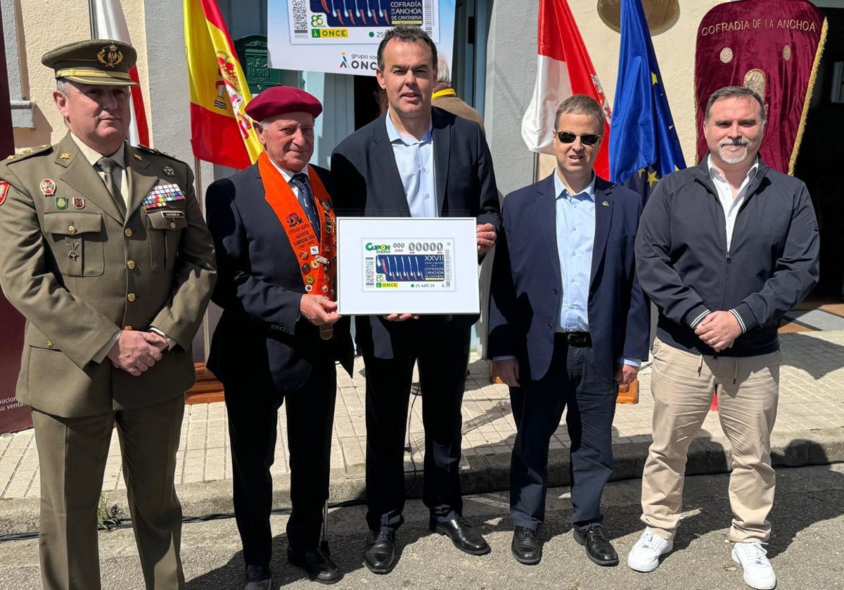 Presentación del cupón en Santoña.