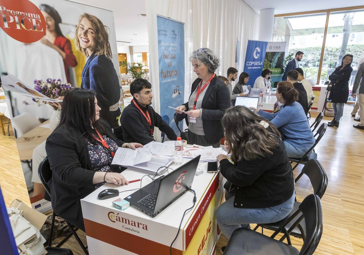 Las imágenes de la Feria de Empleo de Santander