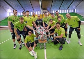 La plantilla del Textil Santanderina, en uno de sus últimos entrenamientos antes de partir hacia Galicia.