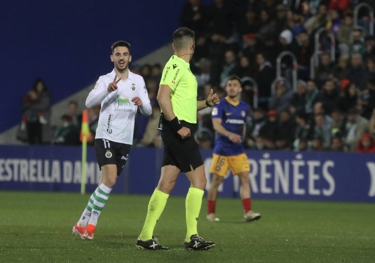 Andrés Martín celebra el gol del empate ante el Andorra