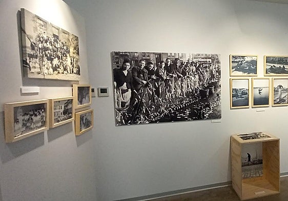 Vista general de la muestra documental que se clausura hoy en el Archivo de la Autoridad Portuaria.