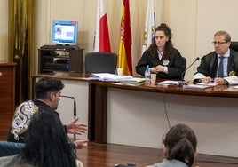 Adrián Bedia, uno de los dos acusados, durante su declaración del martes ante el jurado.