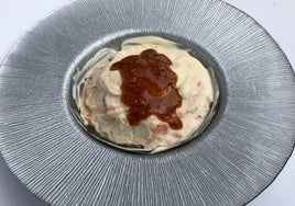 Una ensaladilla con salsa garum.