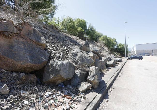 La escollera del talud sur, que reparará el Gobierno a través de Sicán.