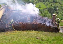 Un hombre sufre quemaduras en la cara y las manos en el incendio de una vivienda en Navedo