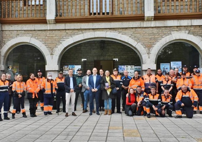 Asistentes al homenaje a Jordi Oliva.