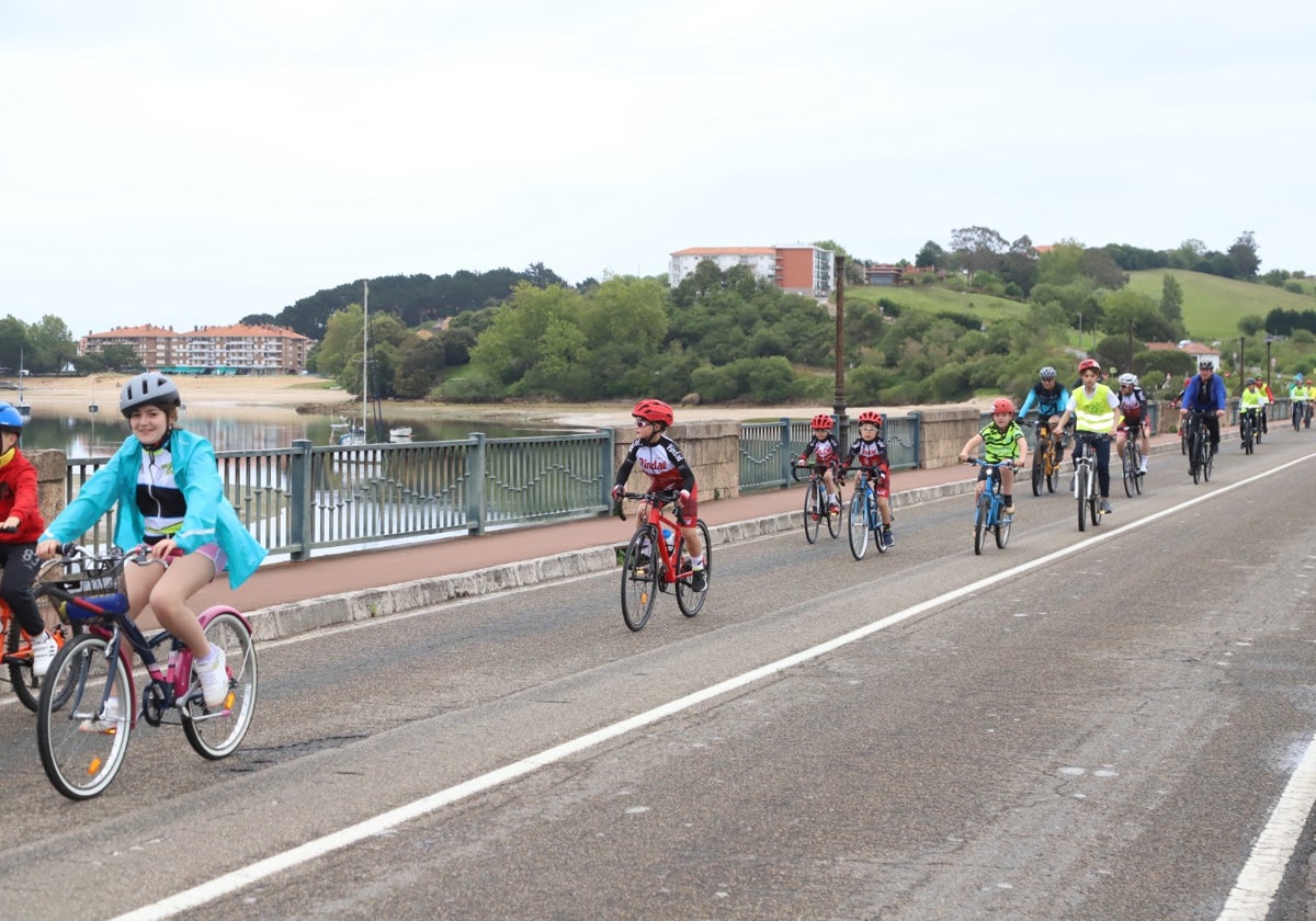 Las bicicletas se adueñan de las calles de San Vicente