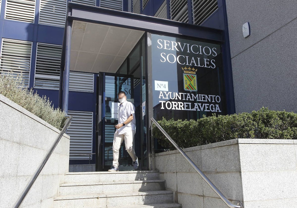 Sede de los Servicios Sociales de Torrelavega, en la Avenida de España.