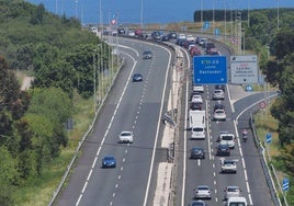 Retenciones en la autovía A-8 en dirección a Santander a la altura de la salida de Castro Urdiales.