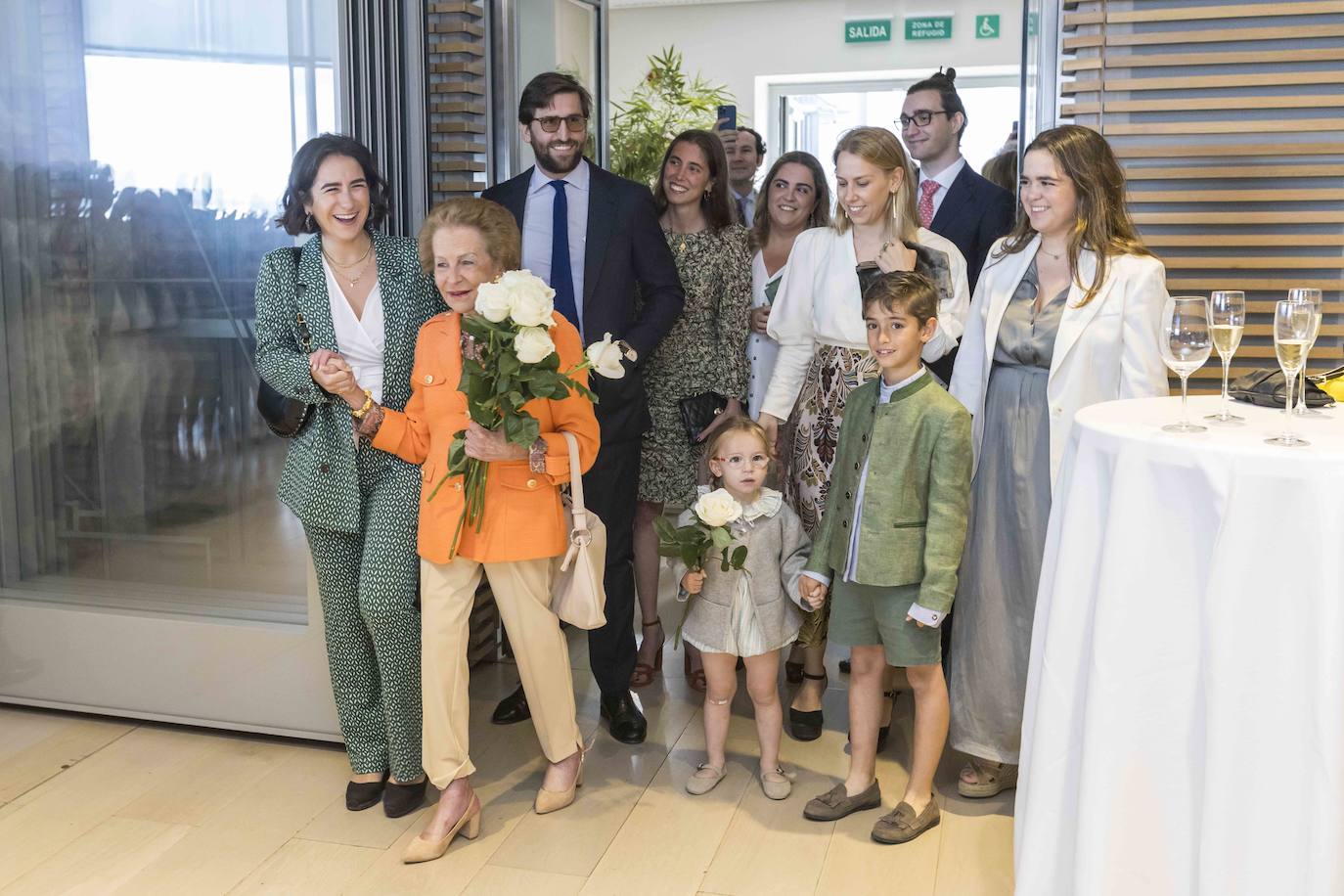 Elena García Botín a su llegada al Centro Botín donde ha recibido el homenaje , en compañía de su familia