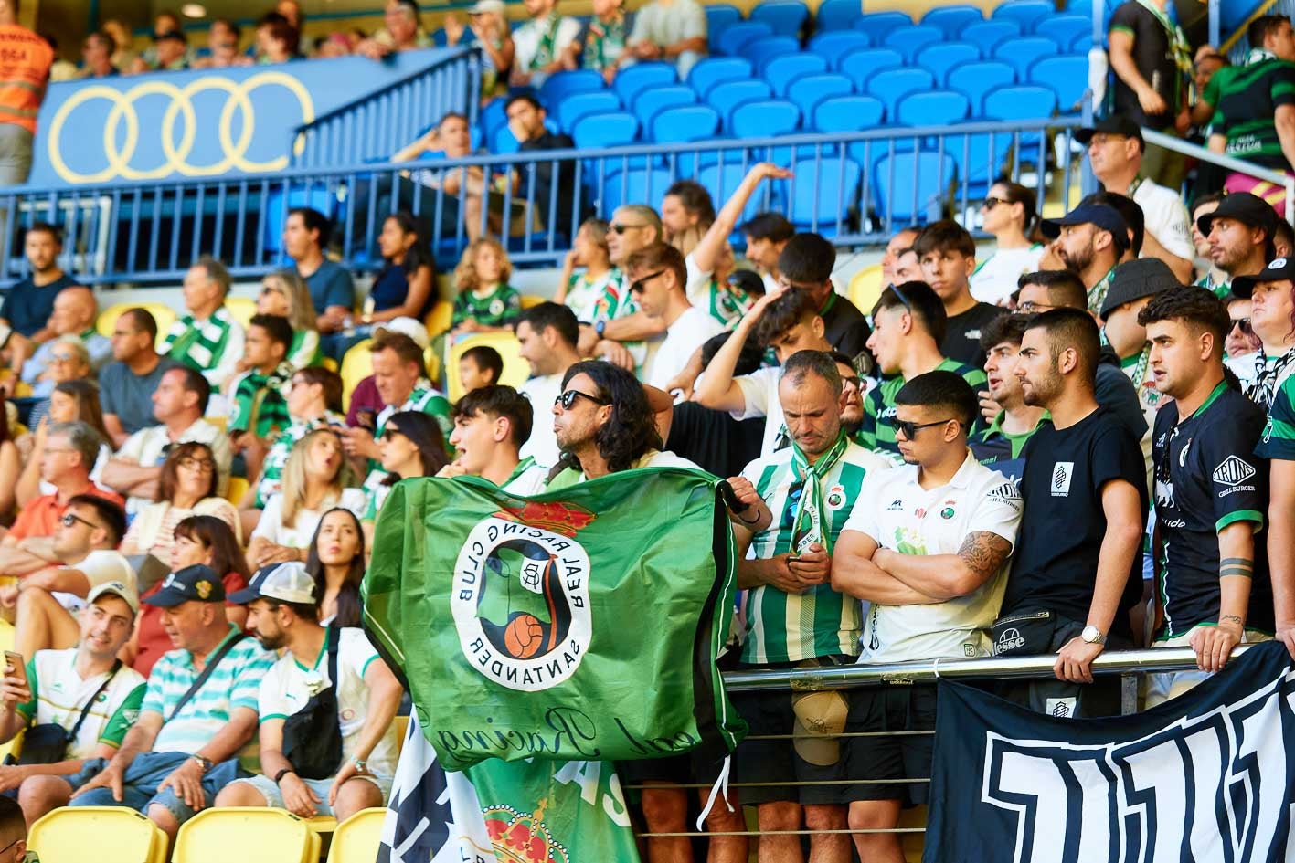 Los aficionados verdiblancos sufrieron durante el partido.