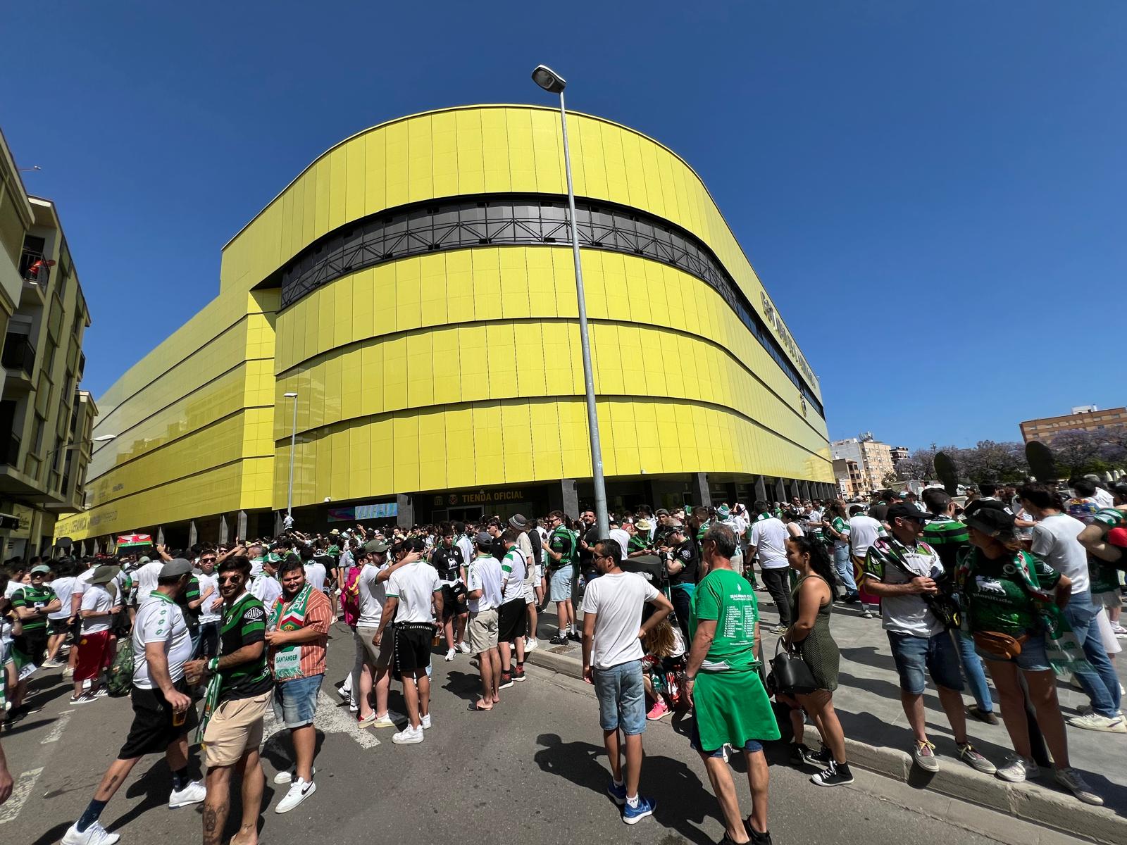 Unos 1.200 cántabros se han desplazado a la ciudad castellonense.