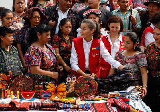 La Reina ha estado tres días en Guatemala conociendo proyectos de desarrollo del país,