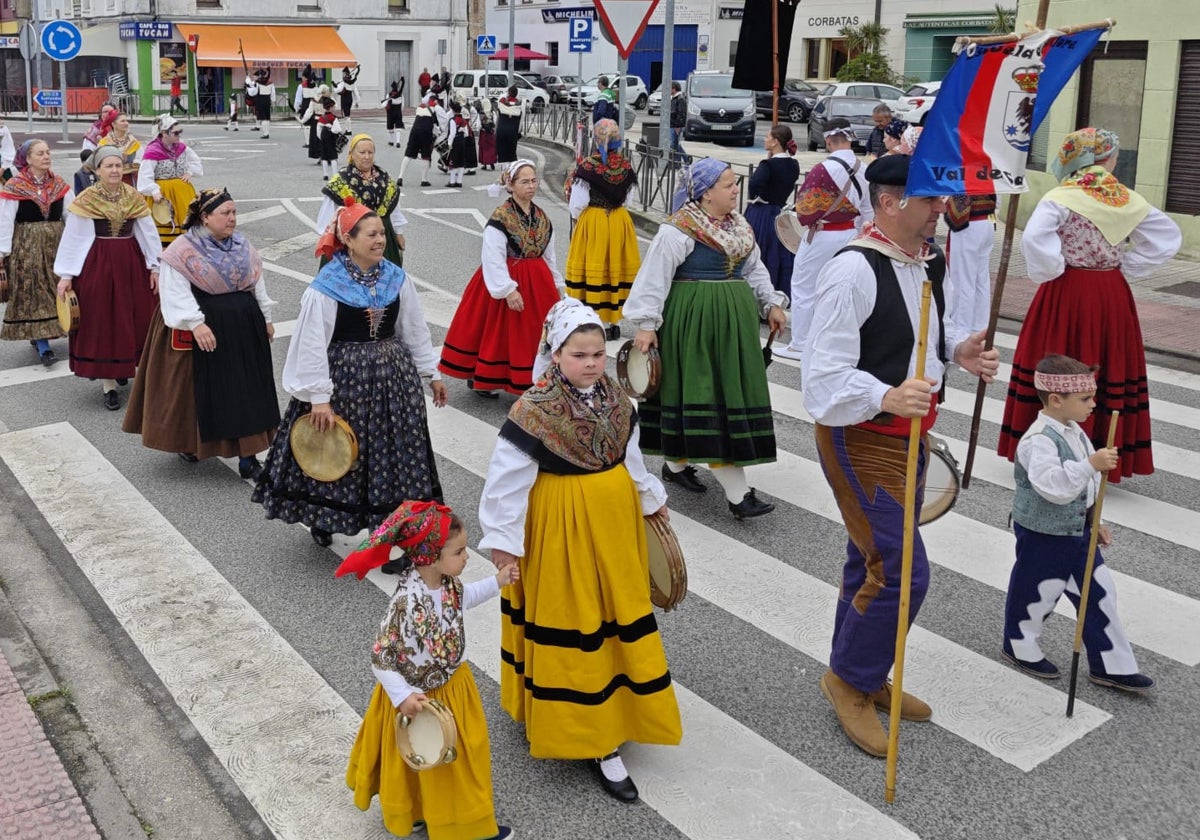 Unquera respira folclore en su Fiesta de la Gaita