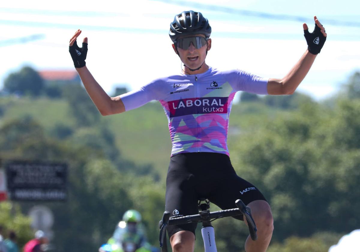 Ander Ganzábal venció en Santillana del Mar.