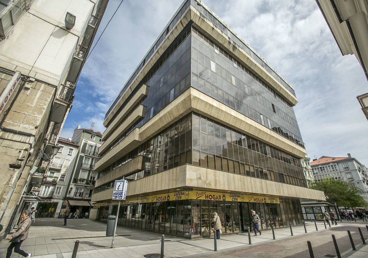 Edificio Macho, sede de la Consejería de Economía.